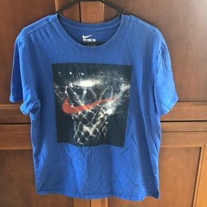 Nike basketball t-shirt